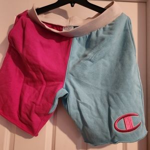Men's champion shorts large